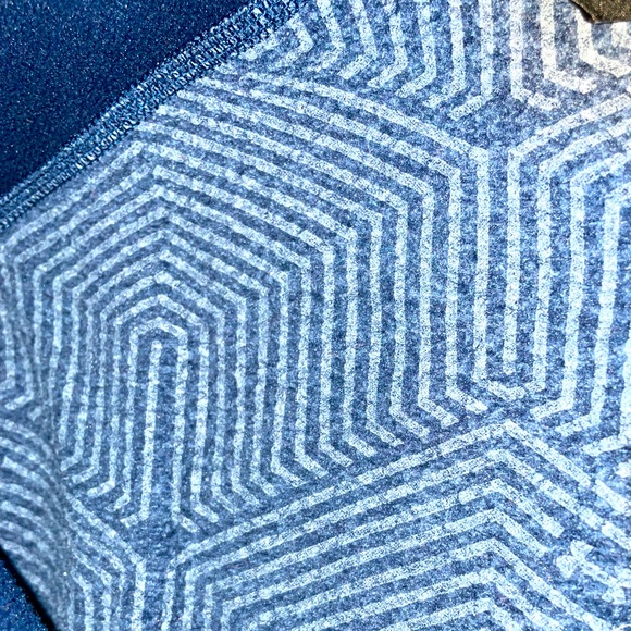 Under Armour Coldgear Pullover - Picture 6 of 6